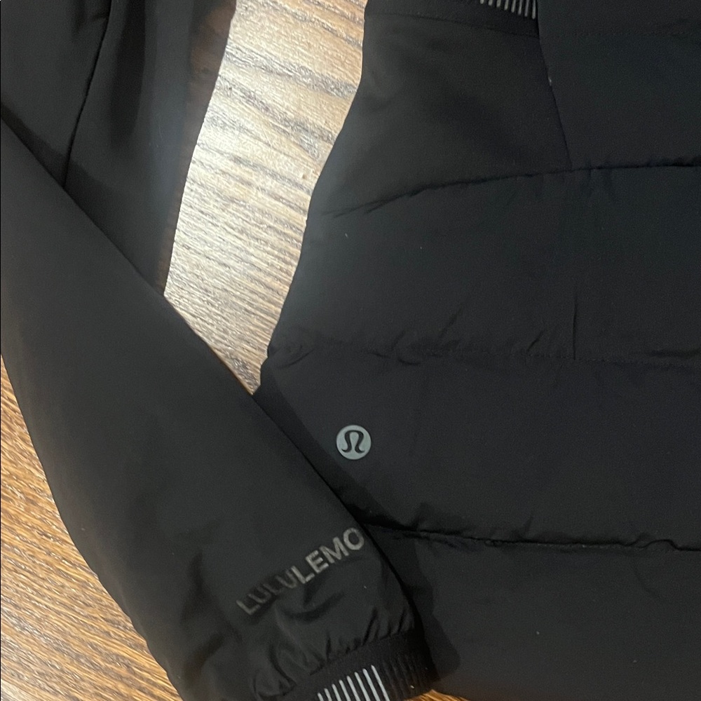 lululemon Down for it All Jacket with Hood black size 2 - Picture 5 of 5